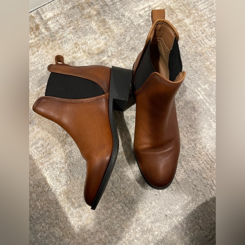 Steve Madden Dares Chelsea Boots Cognac Brown Leather With Black Accent Size 8.5 - Picture 6 of 12